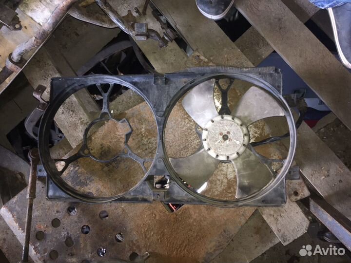 Вентилятор радиатора Nissan Maxima J30