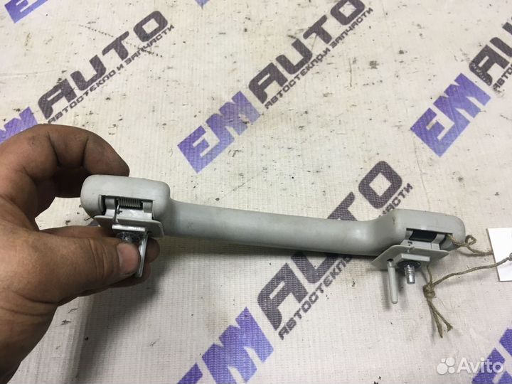 Ручка потолочная Ниссан Альмера G15