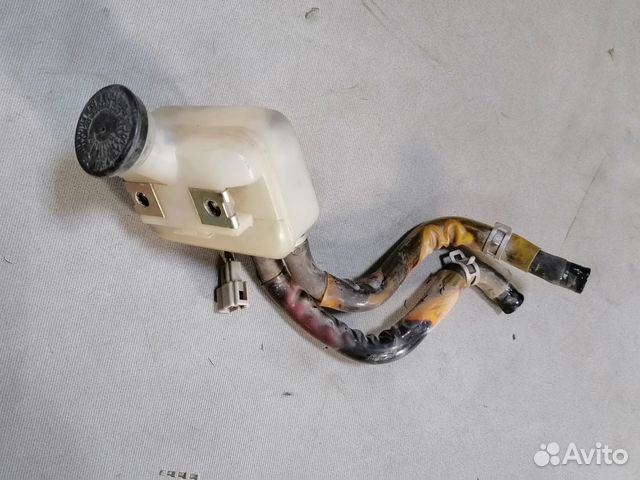 Бачок глав.тормозн.цилиндра Toyota Lite Ace 1989