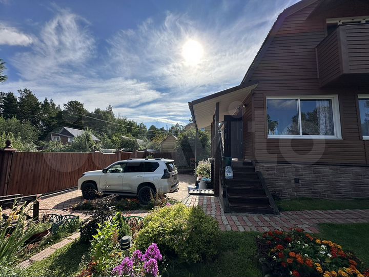 Дом 98 м² на участке 5 сот.