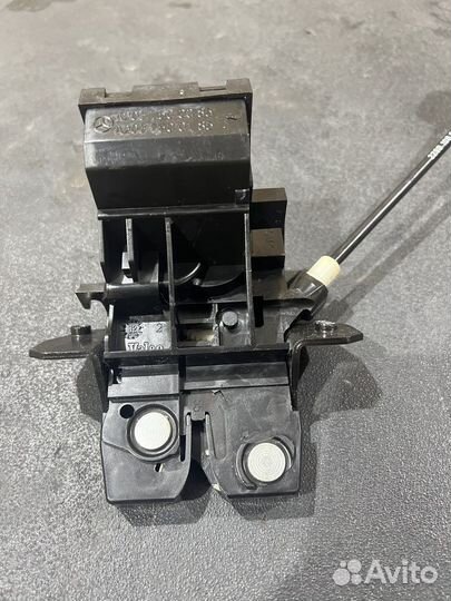 Замок багажника Mercedes W211