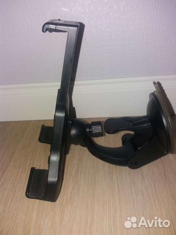 Держатель для планшета в машину