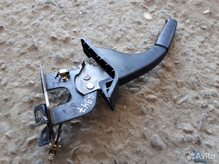 Hyundai Sonata EF - рычаг ручника, ручник