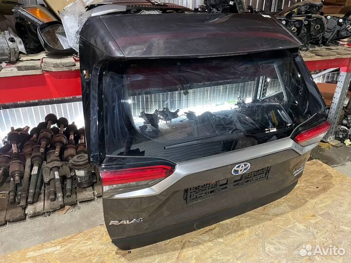 Крышка багажника Тойота Рав 4 50