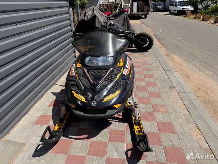 BRP SKI-DOO summit 700 2001