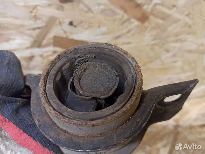 Рычаг правый Ford Focus 1 1.8