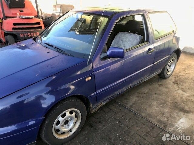 Разбор на запчасти Volkswagen Golf 3