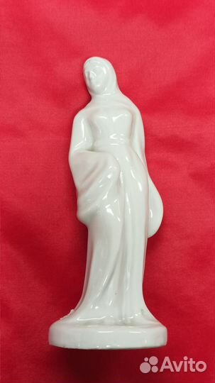 Фарфоровая статуэтка - Лев. фигурки