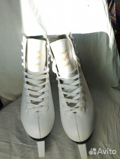 Фигурные коньки Graf Davos 39