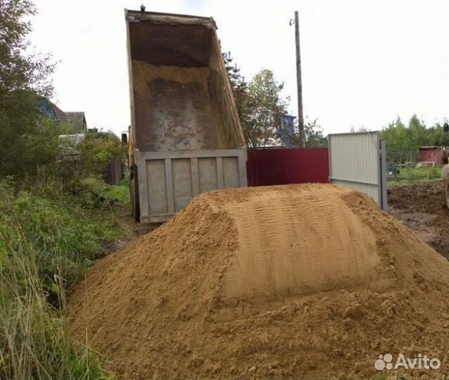 Песок и щебень
