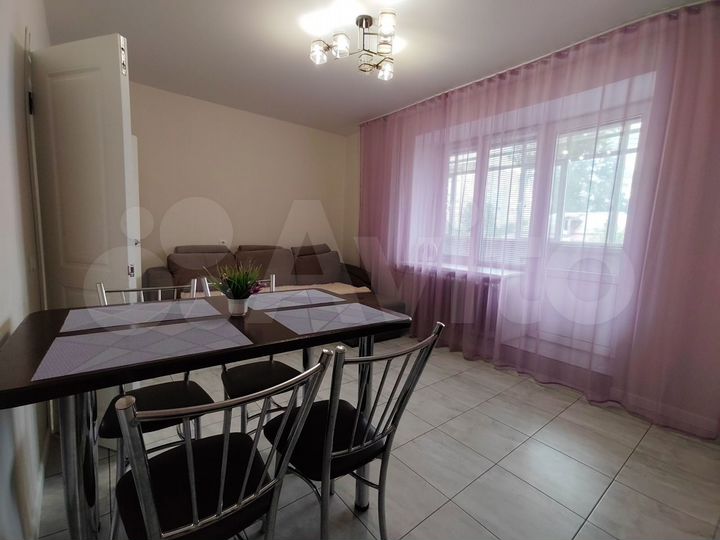 2-к. квартира, 72 м², 1/10 эт.