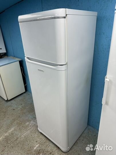 Холодильник Ariston. 170 см. Доставка
