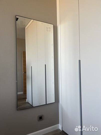 Зеркало настенное 140х65