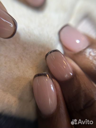 Маникюр, брови