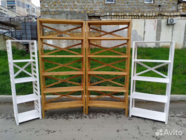 Стеллажи из дерева