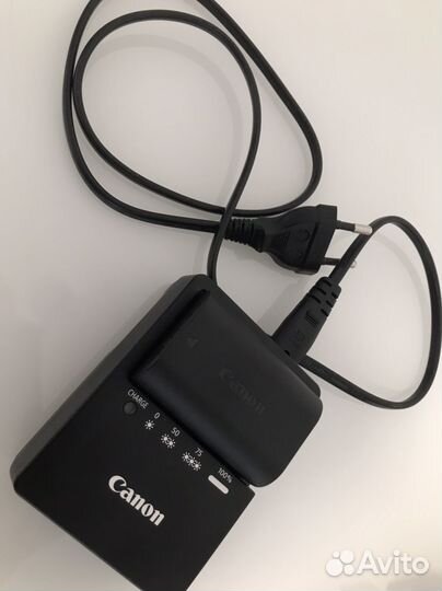 Фотоаппарат Canon 80D Kit