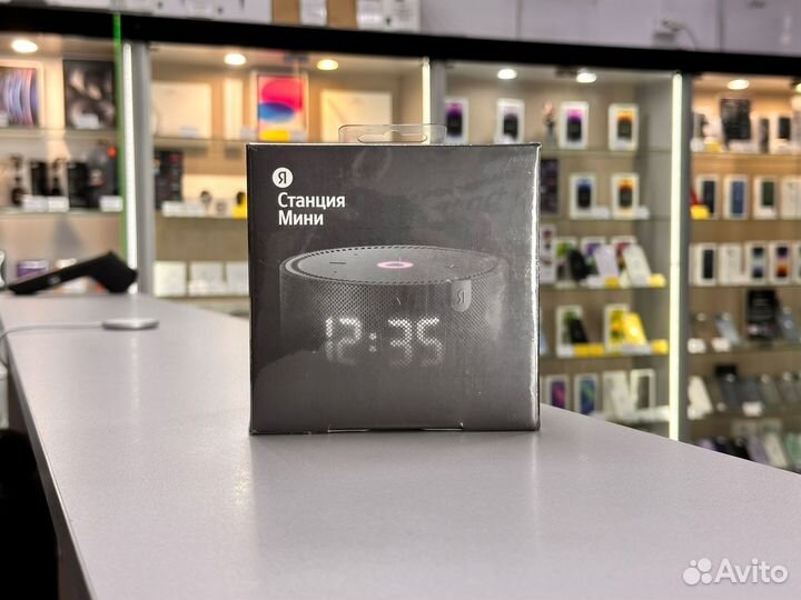 Умная колонка Яндекс станция Мини с часами. Чёрный