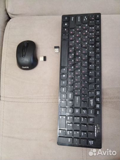 Беспроводная клавиатура и мышка комплект
