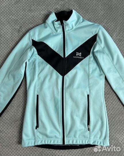 Лыжная разминочная куртка Nordski женская XS