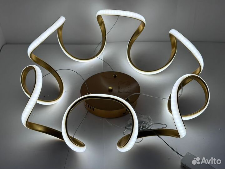 Люстра подвесная потолочная