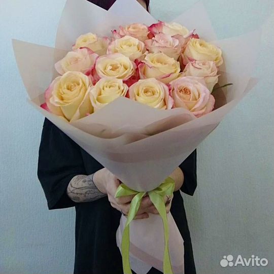 Букеты кремовая роза и подарки с доставкой