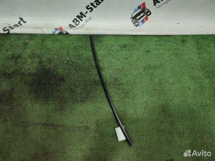 Направляющая стекла двери задняя правая Bmw X3 F25