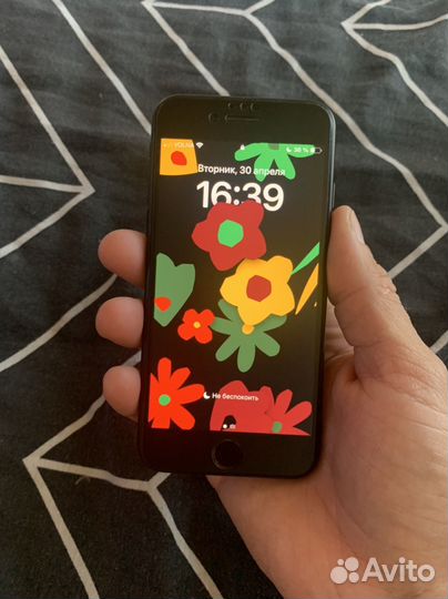 iPhone SE (2020), 64 ГБ