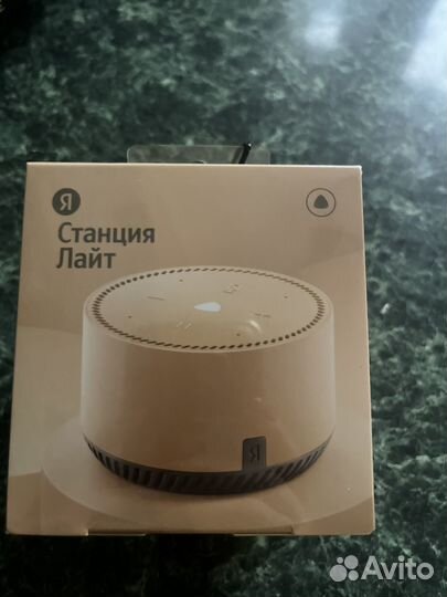 Умная колонка Яндекс Станция Лайт с Алисой