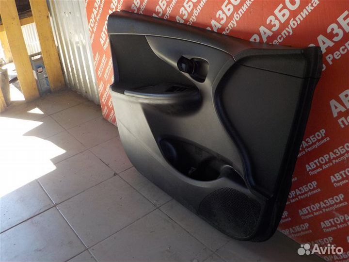 Дверная карта передняя левая Toyota Corolla ADE150