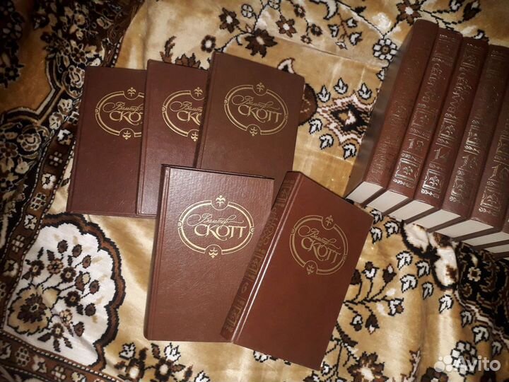 Книги. Вальтер Скотт
