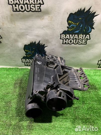 Корпус воздушного фильтра Mercedes-Benz E-Class