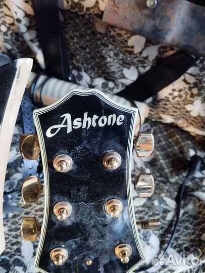 Электрогитара