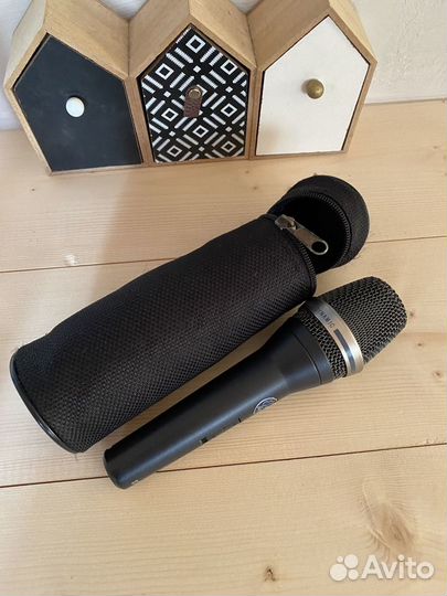 Вокальный динамический микрофон AKG-D7S Vocal