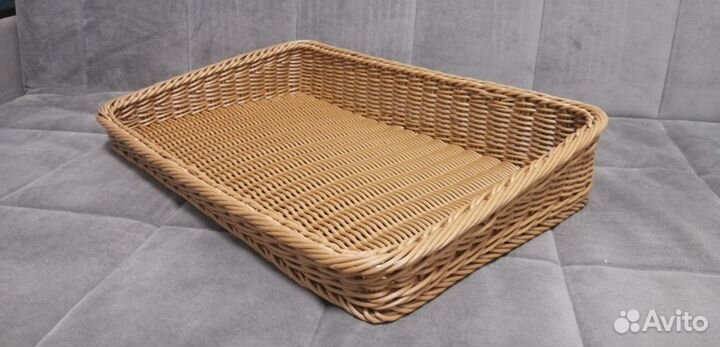 Поднос плетеный
