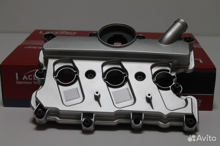 Клапанная крышка VW 3.0tfsi 06E103471S