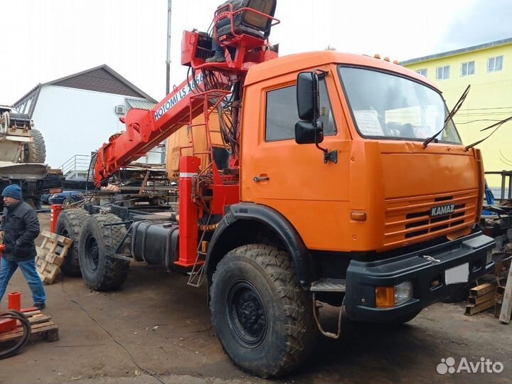 КАМАЗ 43118 с полуприцепом, 2012