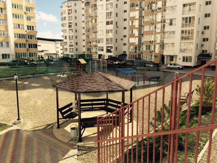 2-к. квартира, 65 м², 3/10 эт.