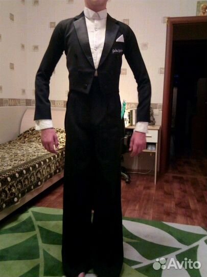 Фрак для бальных танцев