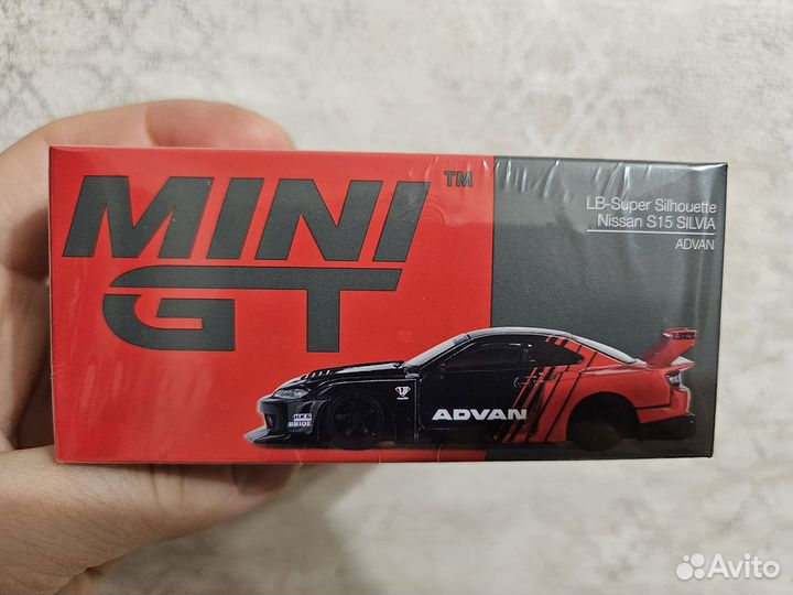 Mini GT Nissan S15 Silvia Advan