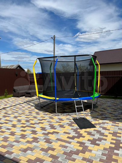 Коттедж 250 м² на участке 11 сот.