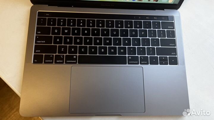 Macbook pro 13 2018 i7/16/512 как новый