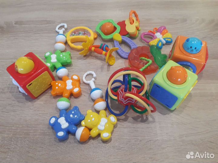 Развивающие игрушки пакетом