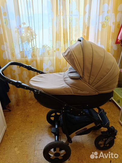 Коляска Camarеlо Sеvillа 3 в 1 + меховой конверт