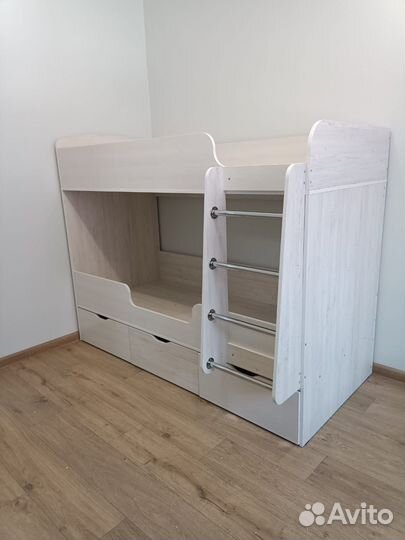 Кровать двухъярусная Малыш Двойняшка