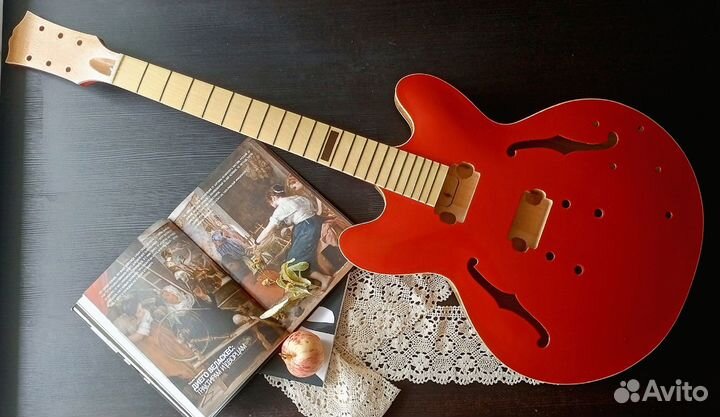 Гитара для декора