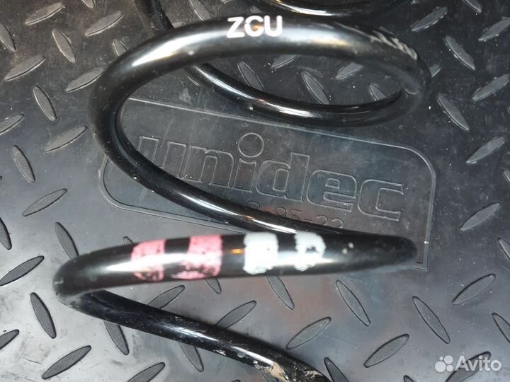 Пружинa volkswagen jetta 6