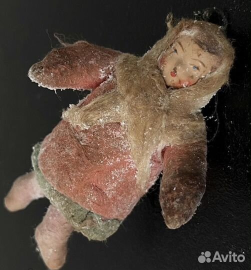 Ватная елочная игрушка советская девочка в тулупе