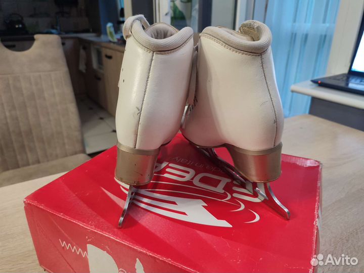 Коньки фигурные edea horus 225+ лезвие legacy 7