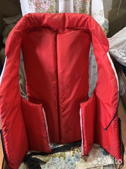 Спасательный жилет