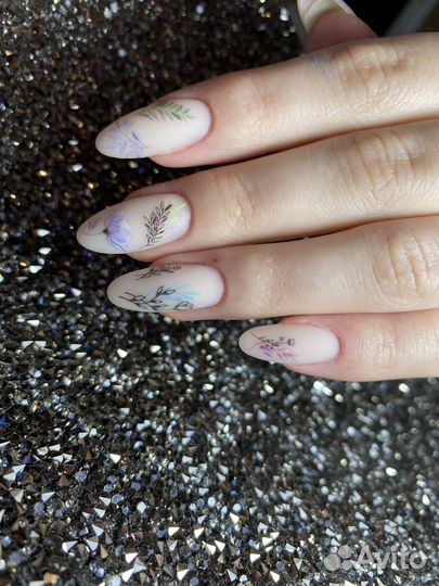 Маникюр педикюр